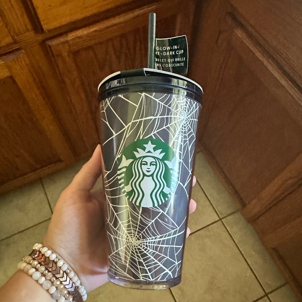 Starbucks grande spiderweb